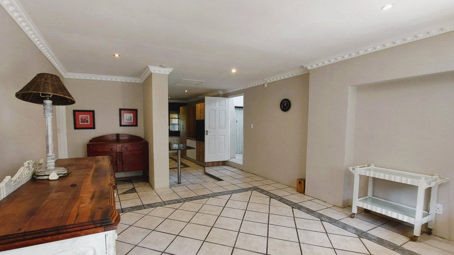 9 Bedroom Property for Sale in Montclair Western Cape